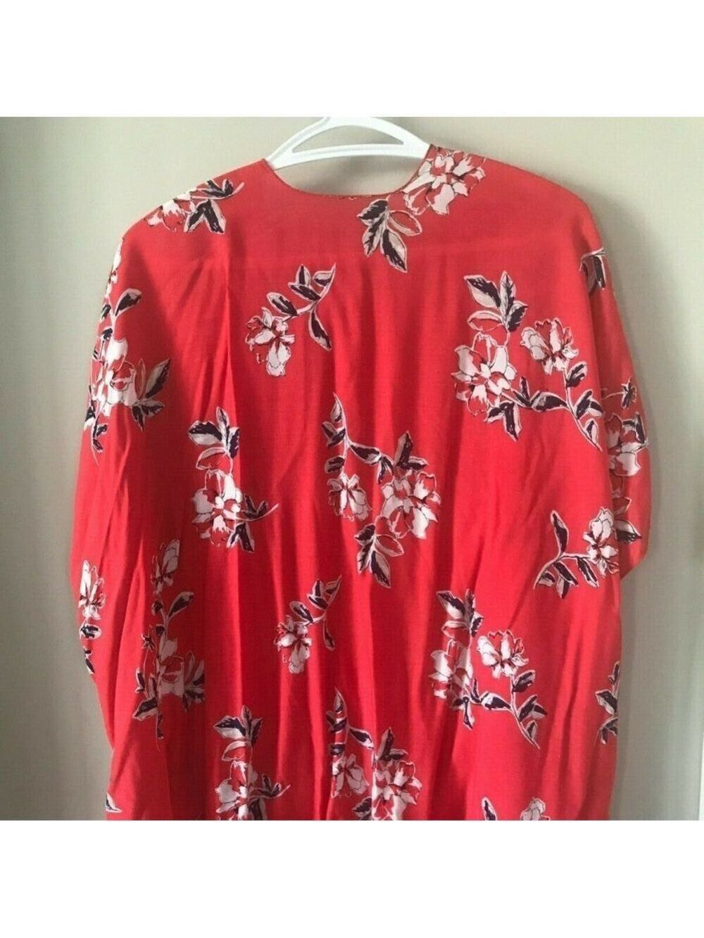 Le Chateau Floral Print Viscose Orange Kimono NWOT - Picture 3 of 3
